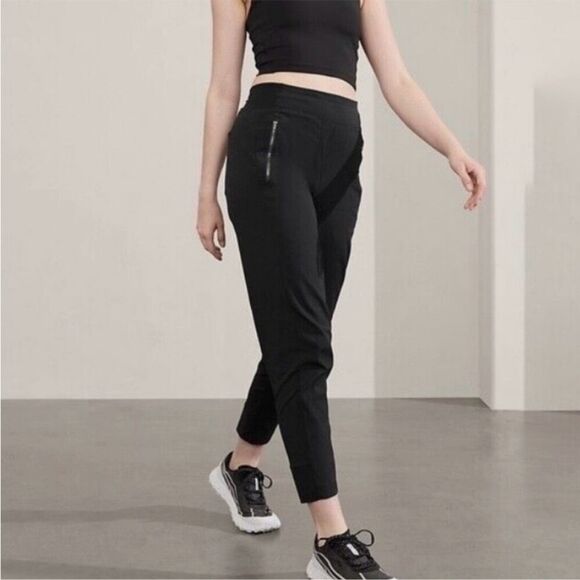 Athleta Pants & Jumpsuits Athleta Trekkie Utility Cargo Pants Size